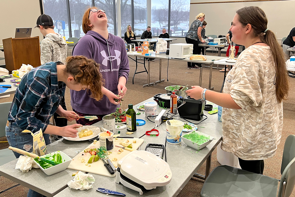Teen chefs compete for culinary honors in Charles City Public Library event