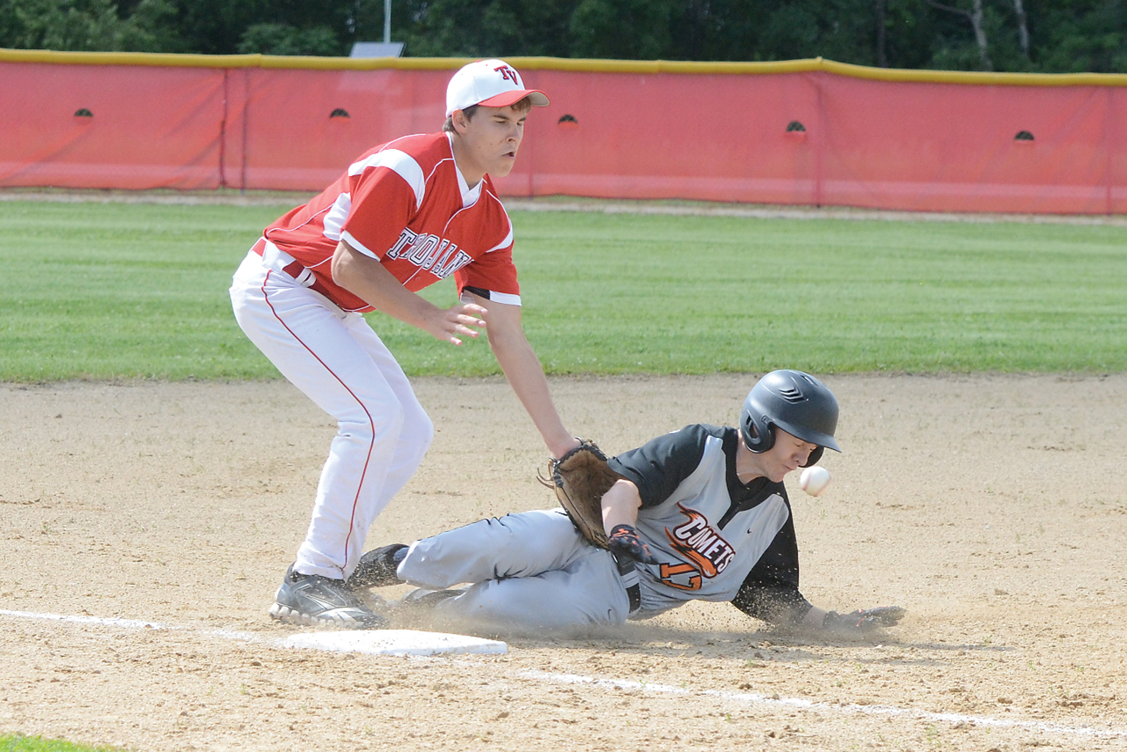 Kapping scatters them for CG Comet win over Turkey Valley