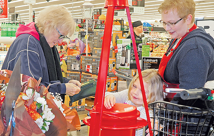 Salvation Army Red Kettle campaign raises more than $21,000 in Floyd County