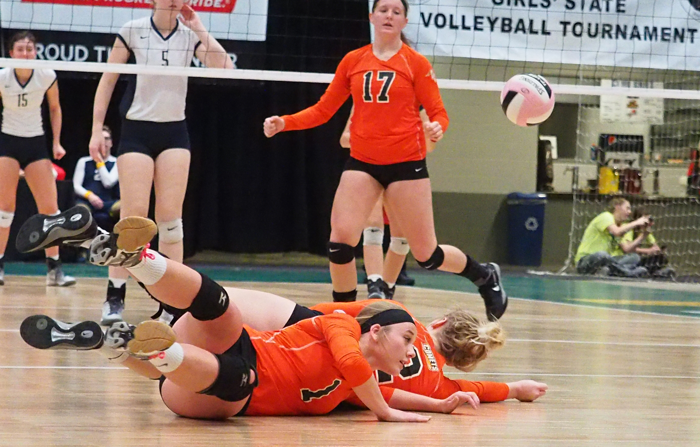 Charles City volleyball team’s season ends in state quarterfinals