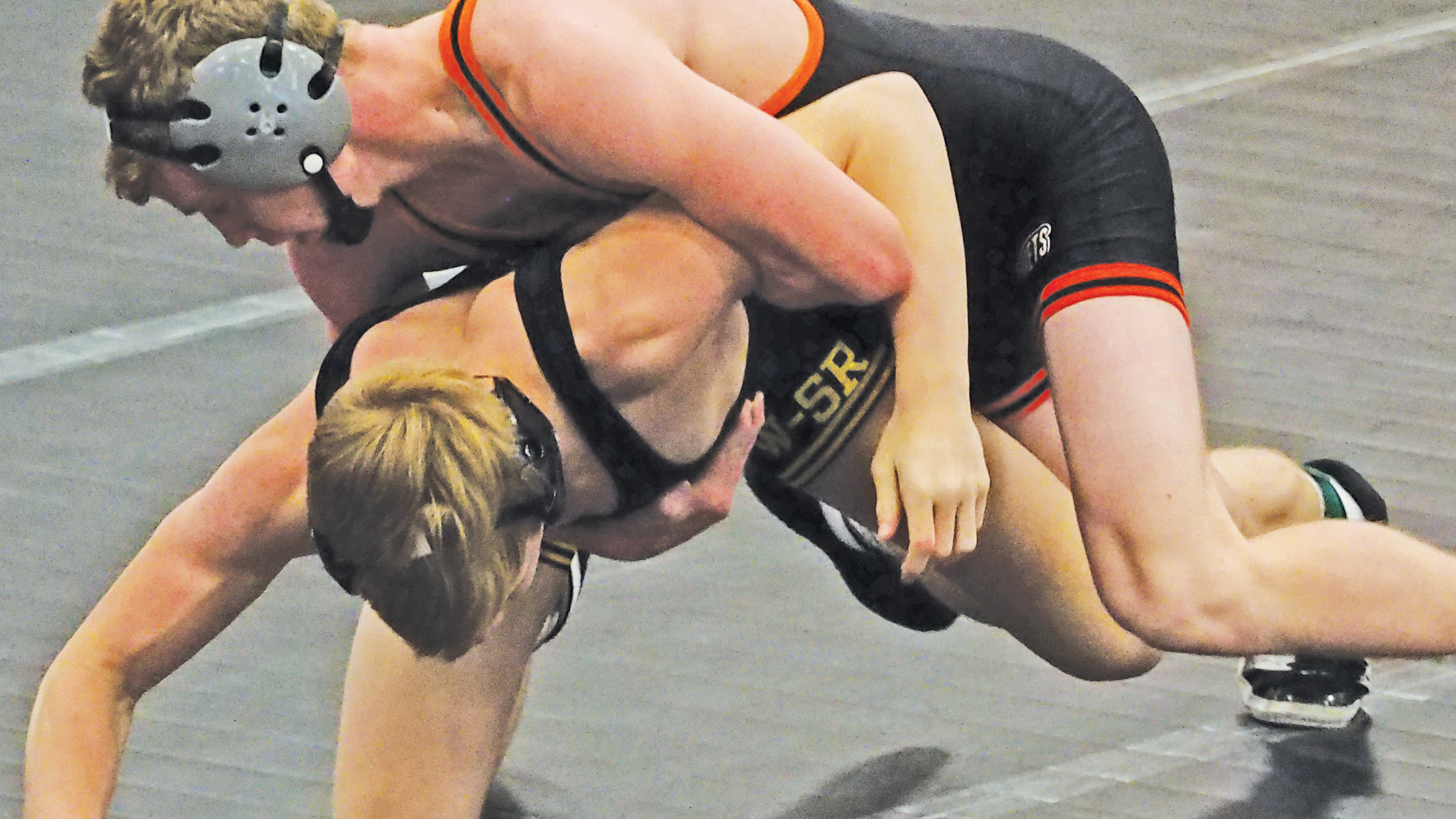 Comets defeat Indians, fall to Go-Hawks in NEIC wrestling double dual