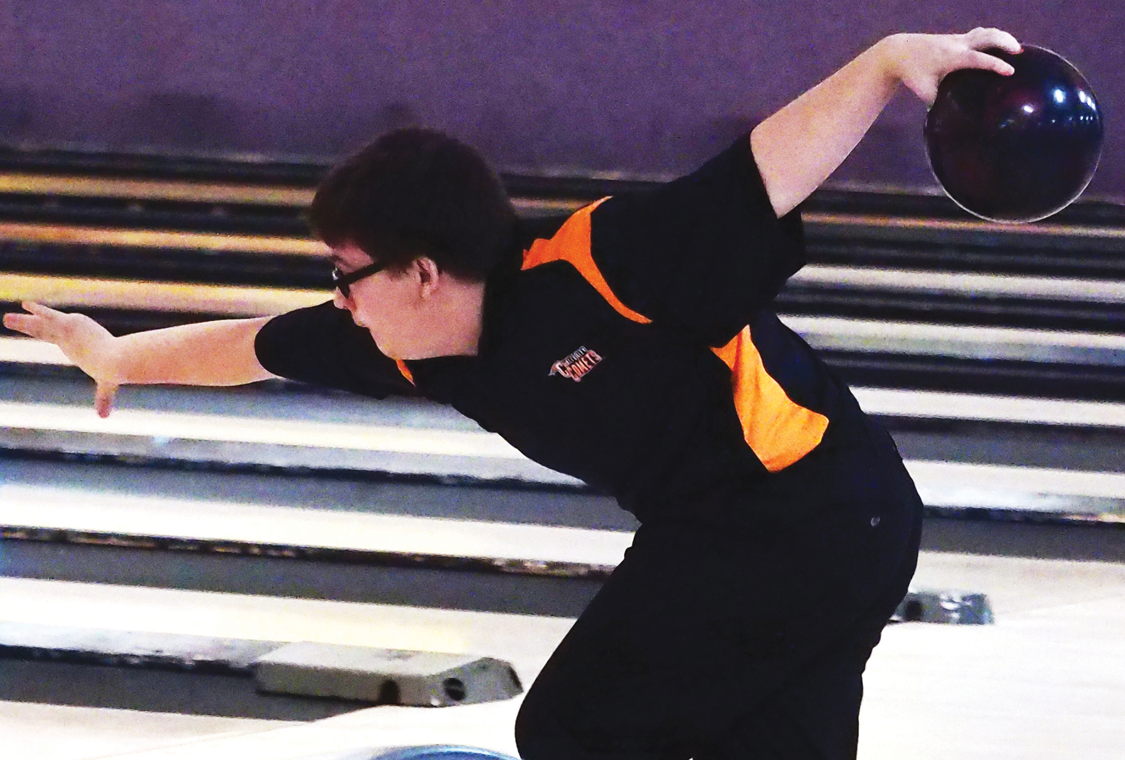 Comet bowlers back on a roll against Panthers
