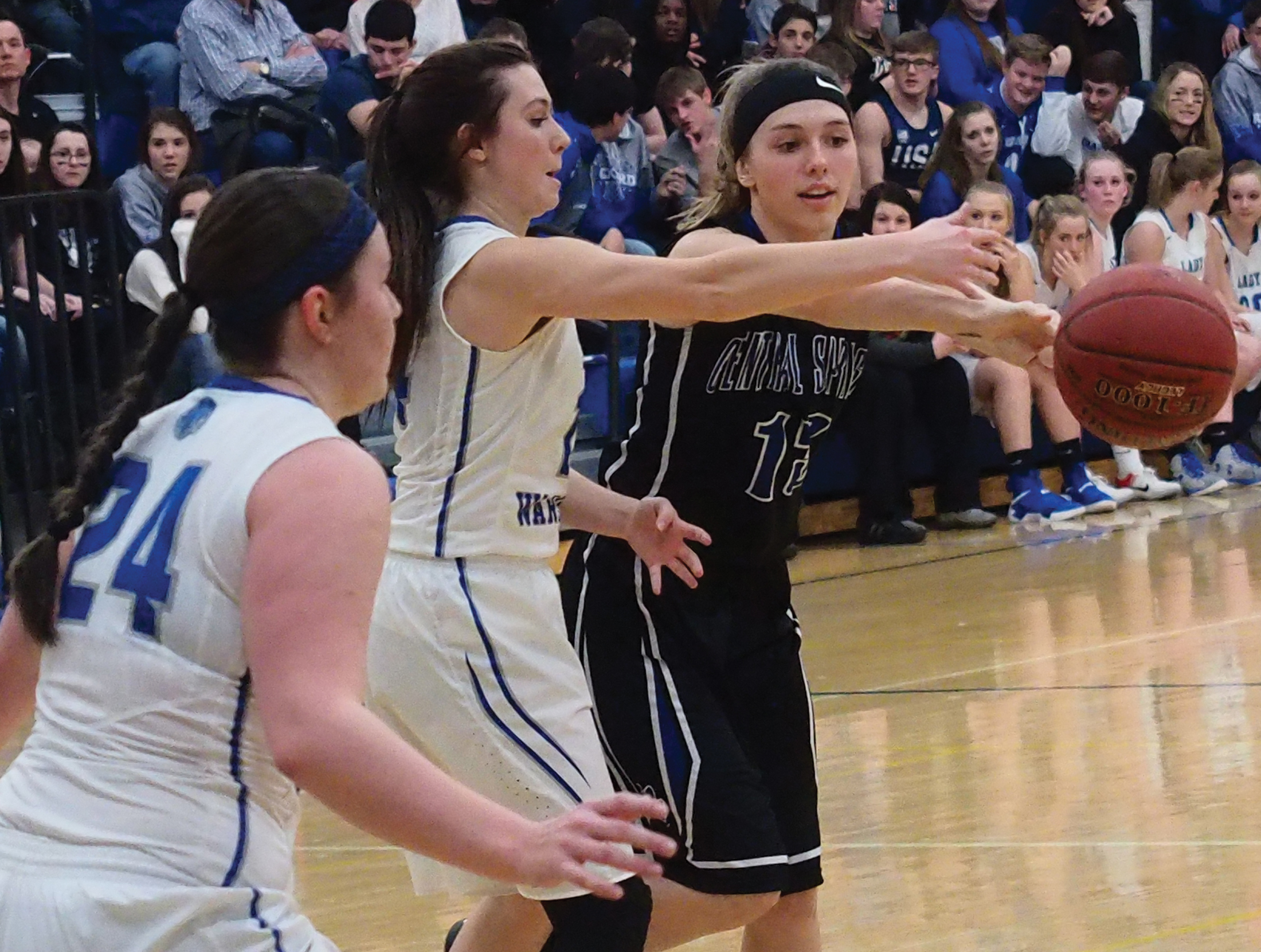 Lady Warriors reach semis with 53-34 win over Panthers