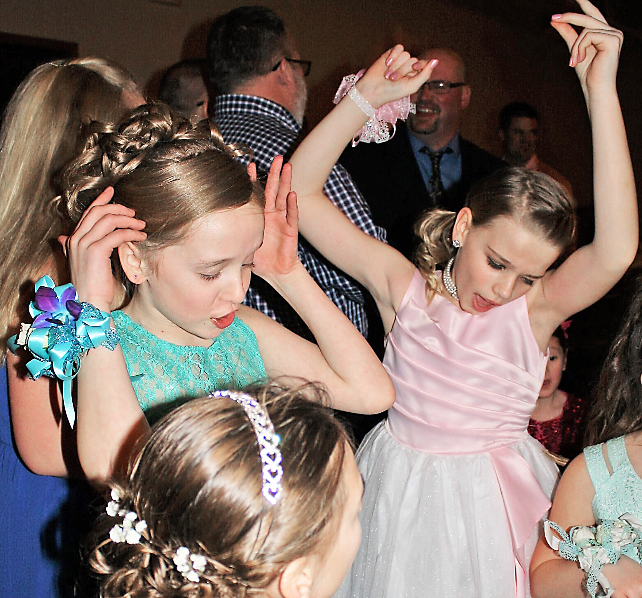 IC father-daughter dance raises money for literacy