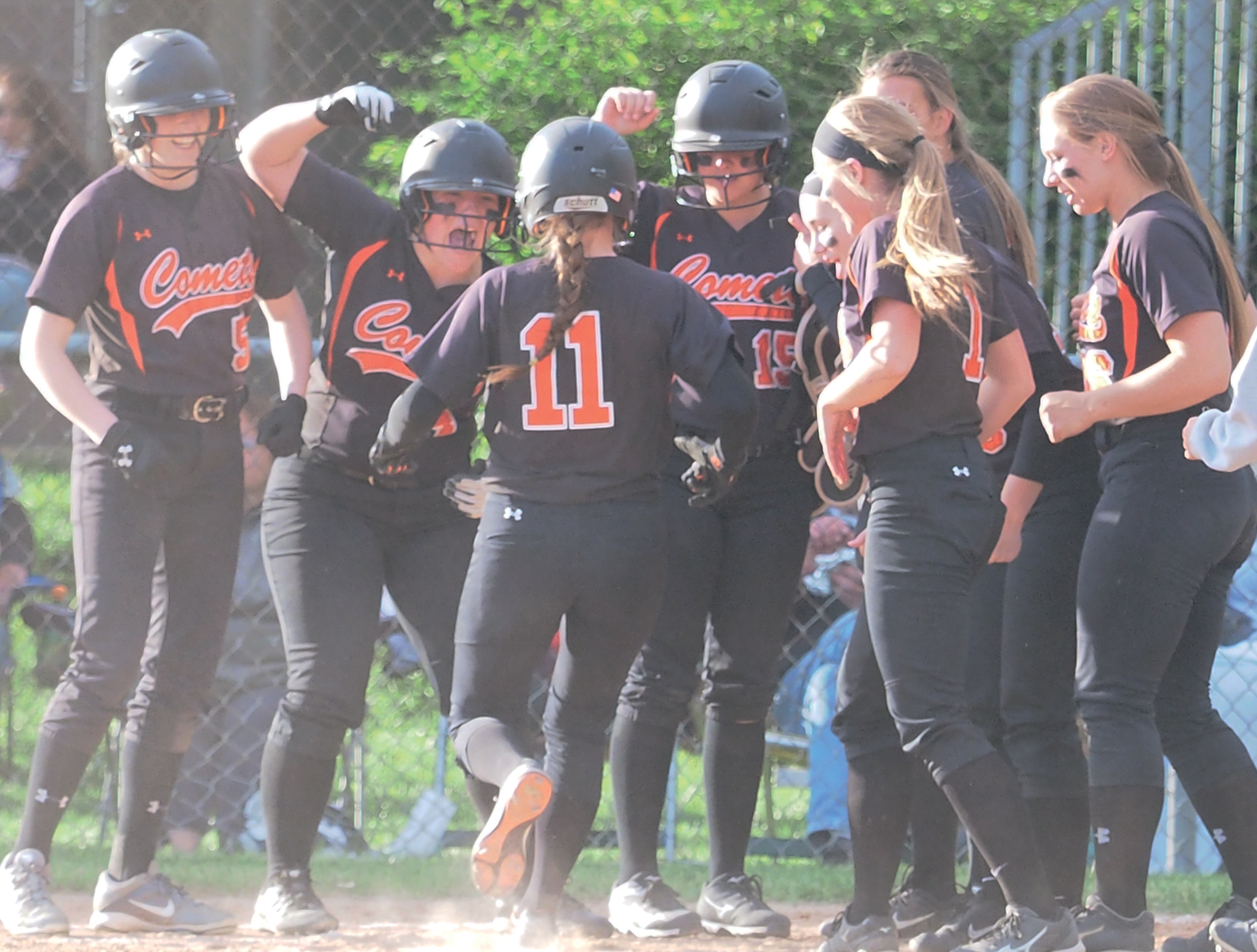 Comets turn on the power in softball DH sweep of Go-Hawks