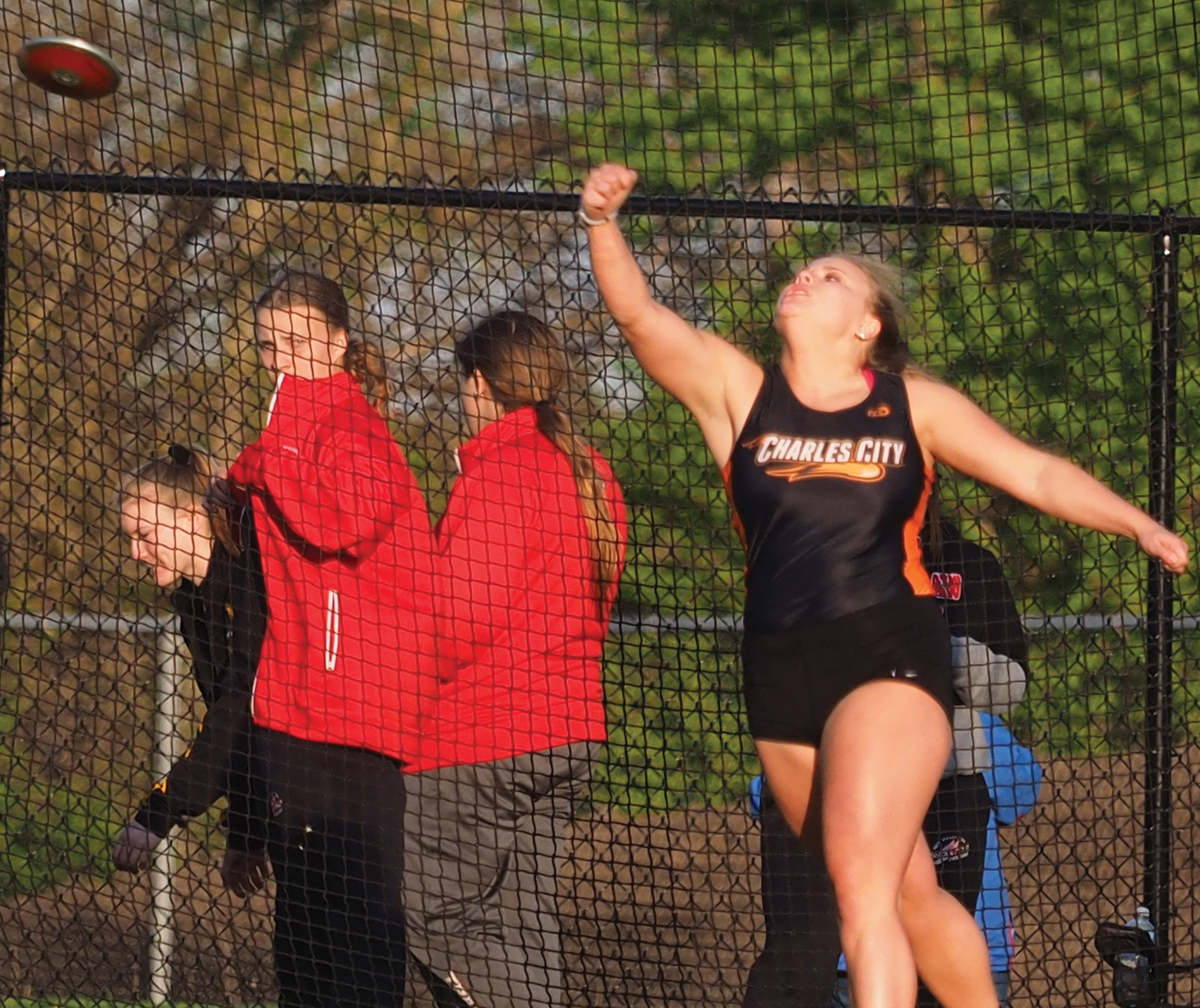 Comet throwers take top 2 in 2 NEIC events