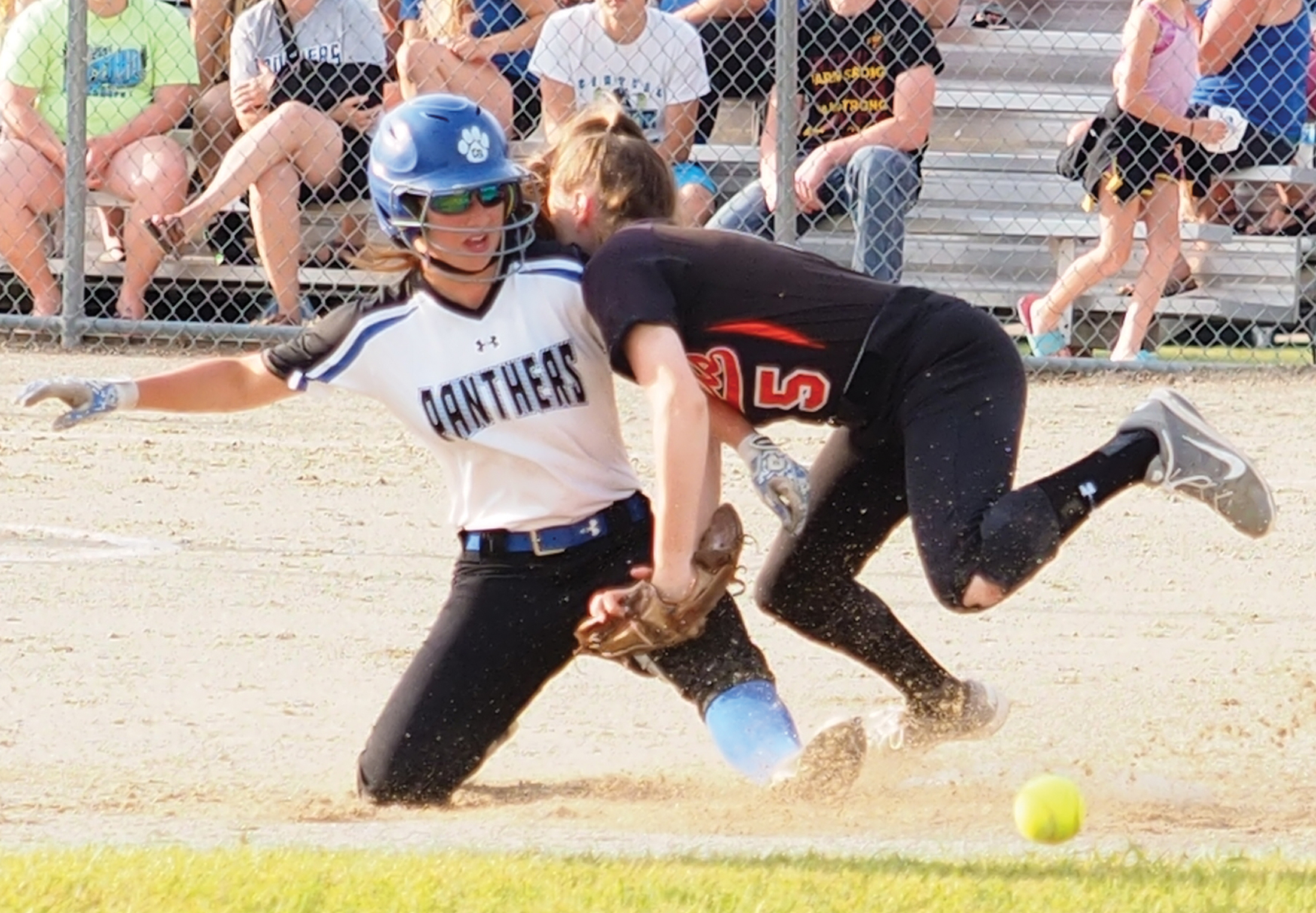 Schmidt’s homer leads Comets past previously undefeated Panthers, 5-1