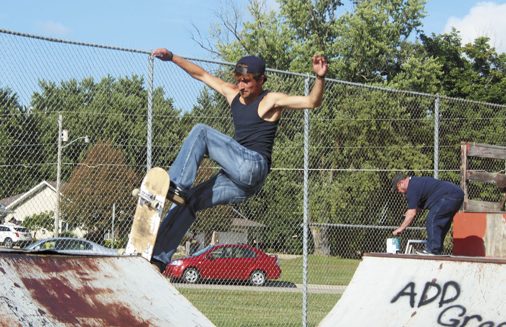 So Far Foundation takes paintbrushes to skate park