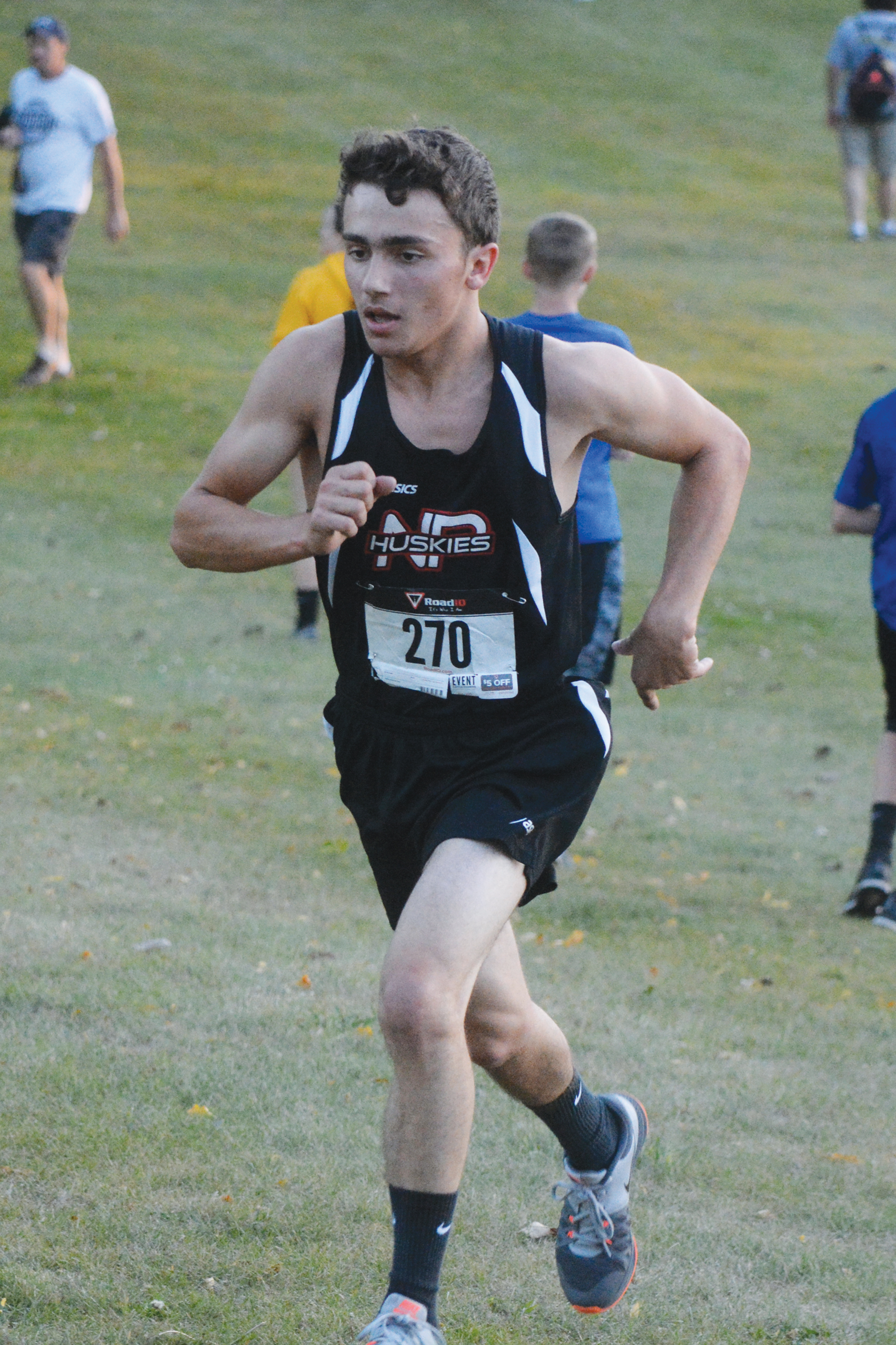 Huskies host hilly XC country invite