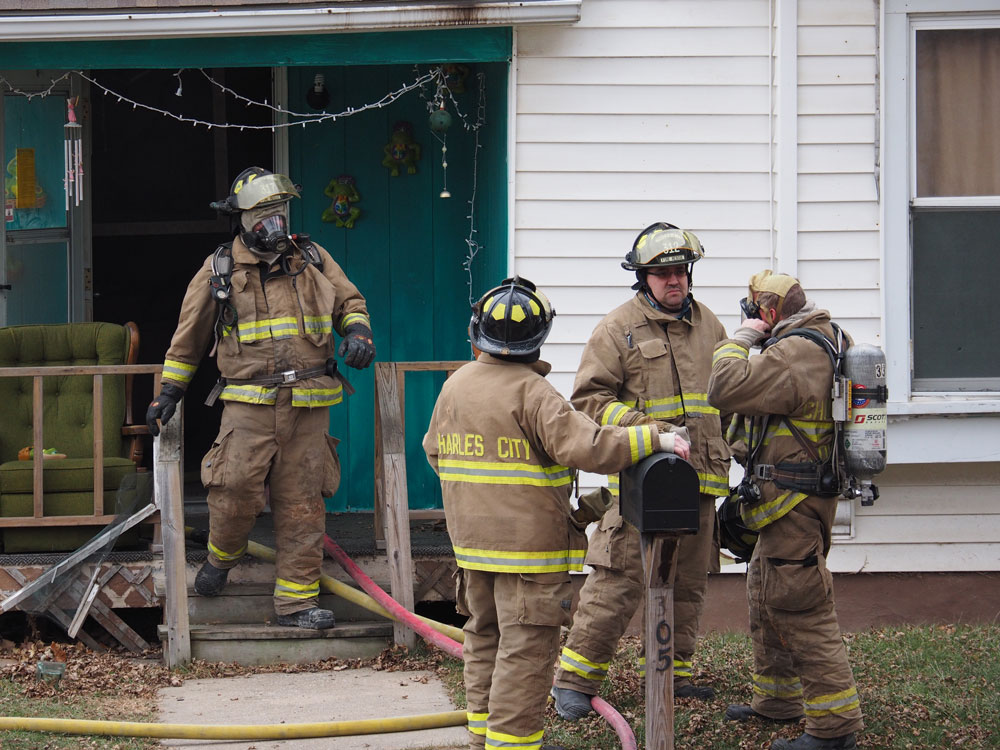 Firefighters respond to kitchen fire