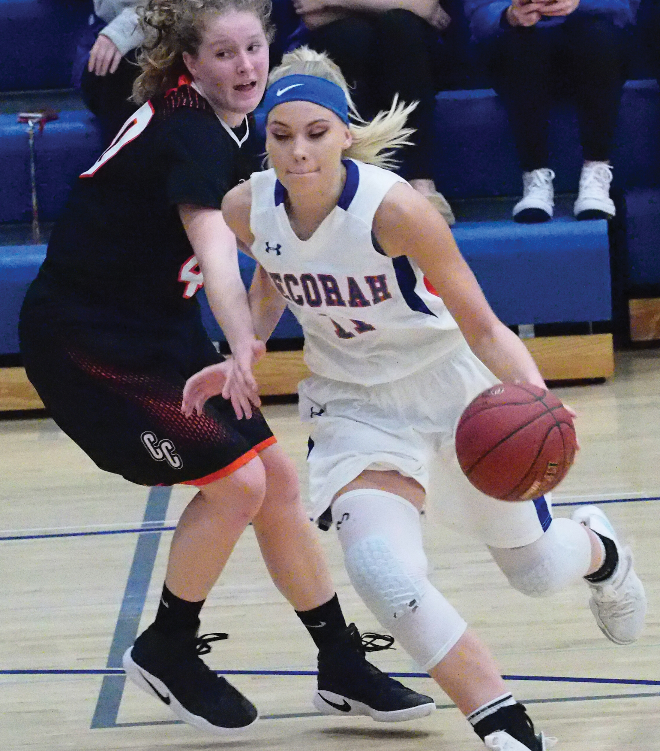 Decorah ends Comets’ season in regional first-round, 57-32