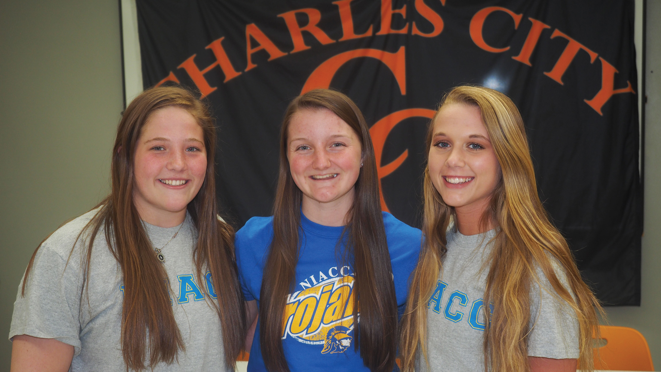 Sonberg becomes third Comet softball player to sign with NIACC