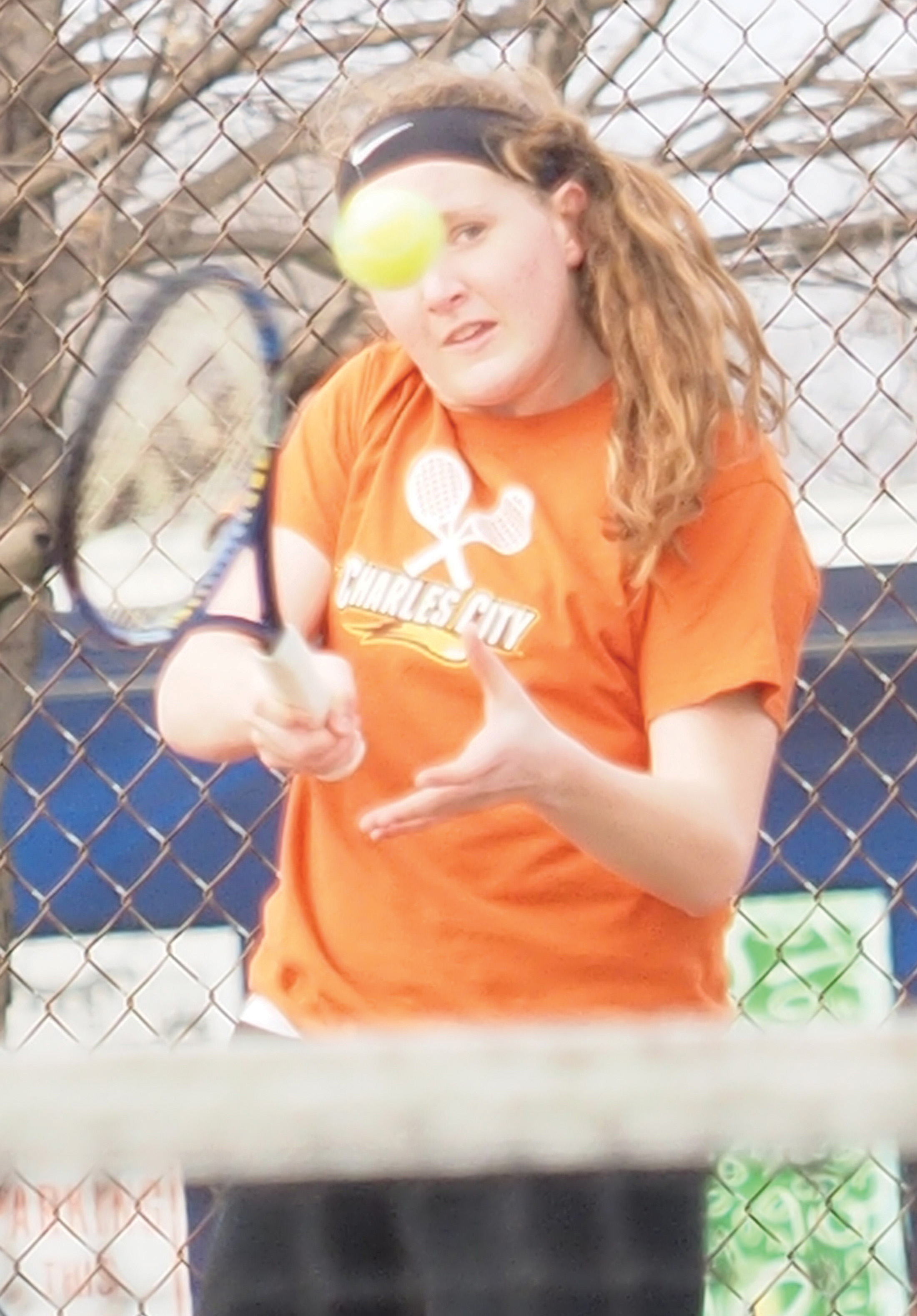 Sindlinger earns 2 No. 1 tennis match wins in Comets’ 6-3 loss to DNH