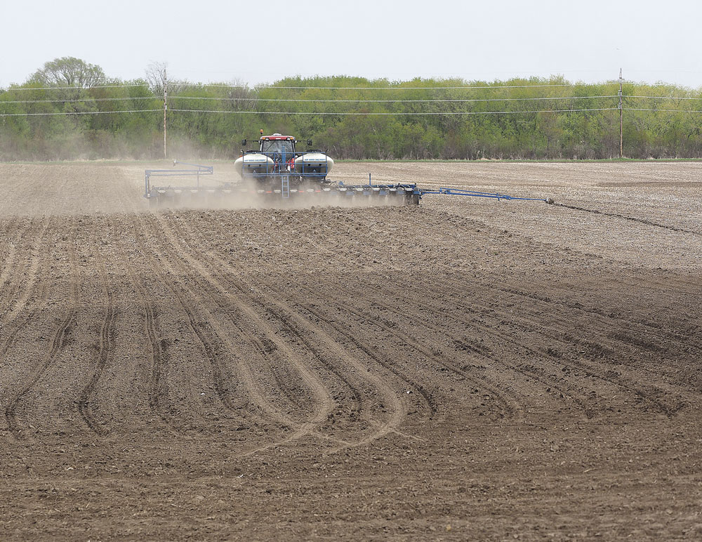 Planting well ahead of schedule for farmers