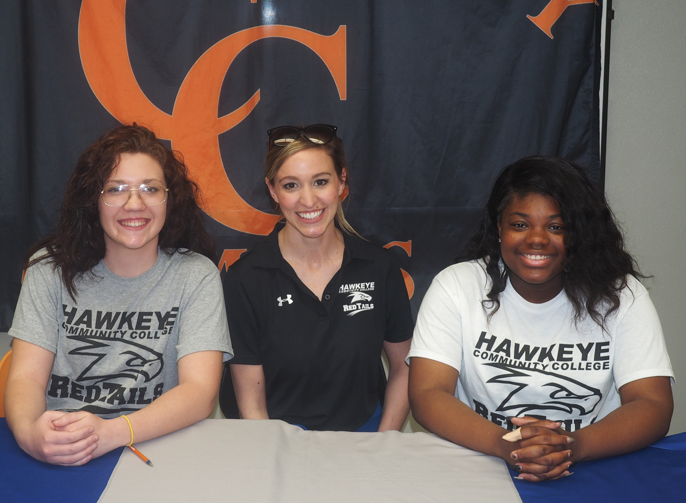 Comet dancers Allen, Jepperson sign with Hawkeye CC