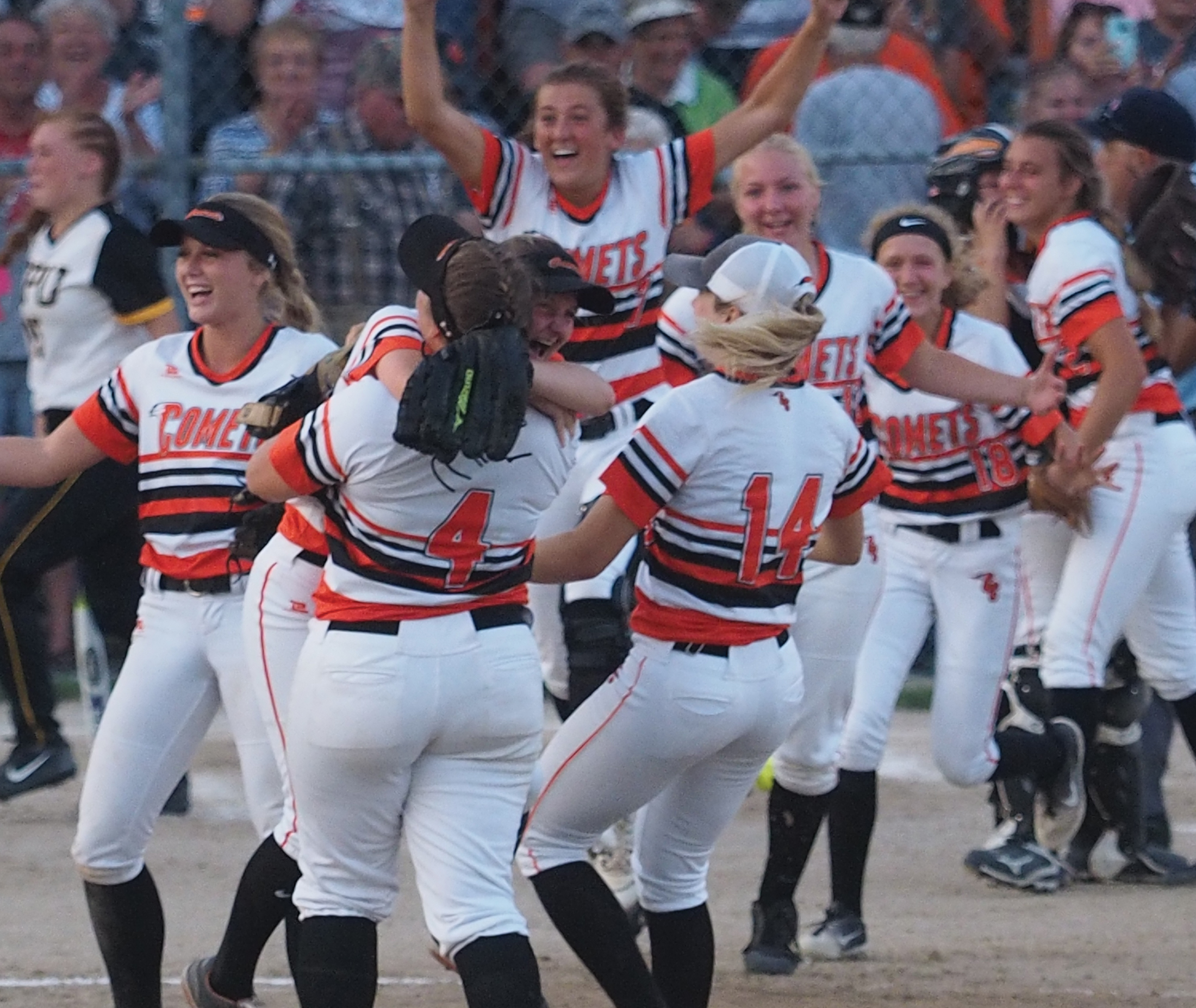 Comets defeat CPU, 6-1, in regional final; advance to state for 27th time