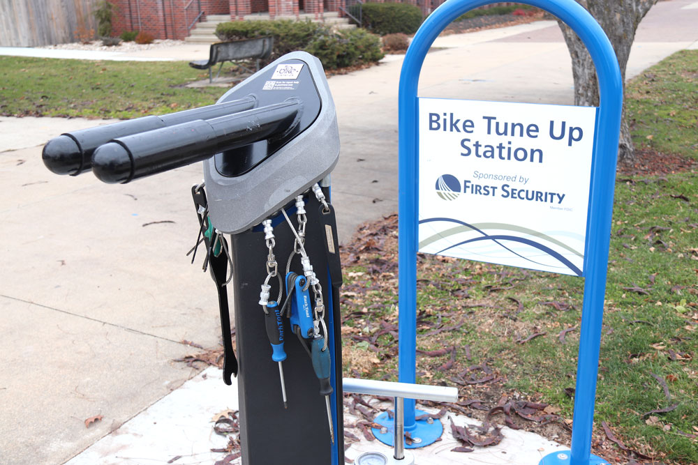 Tune-up station near riverfront a quick way to get back up and biking