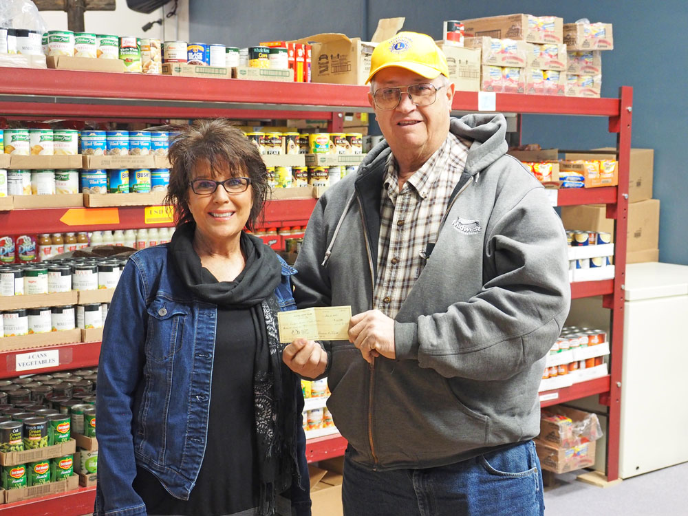 Floyd Lions Club donates to Messiah’s Food Pantry