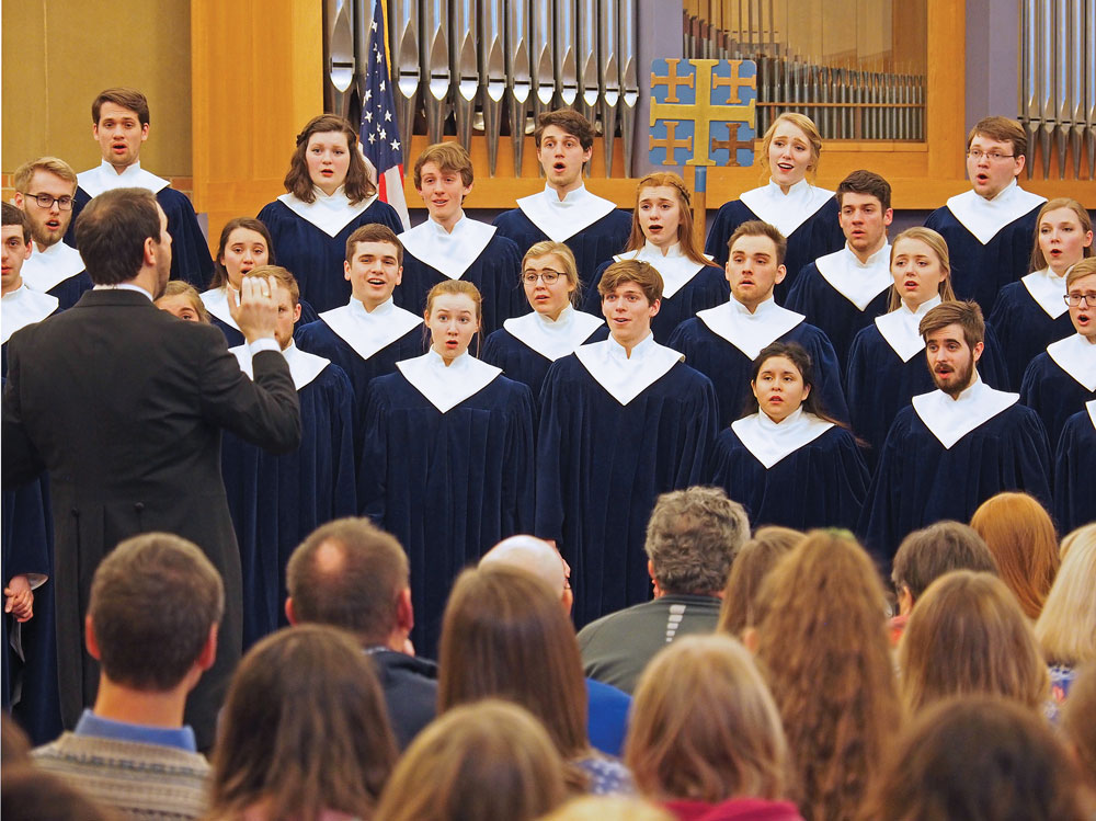Acclaimed choir fills Charles City afternoon with song