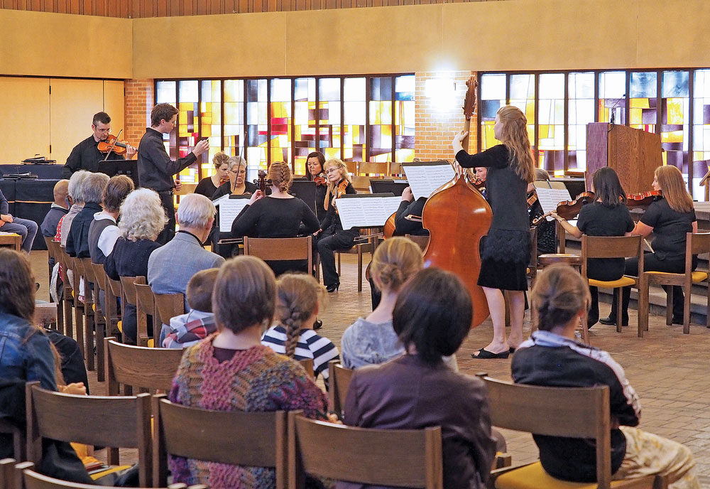 Charles City Community Chamber Orchestra concert features distinguished violinist