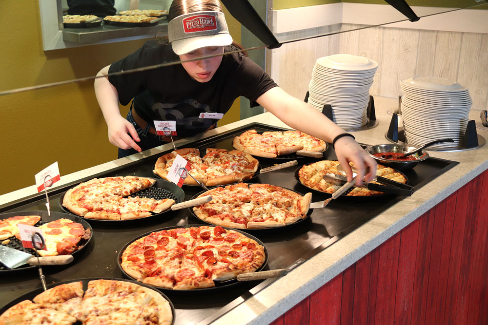 Pizza Ranch gets ready for grand opening