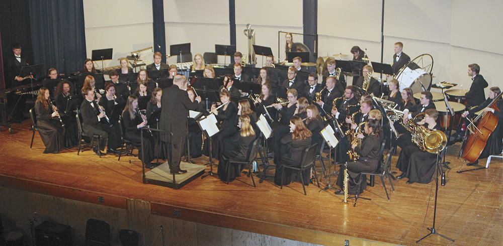 Wartburg Wind Ensemble performs in Charles City