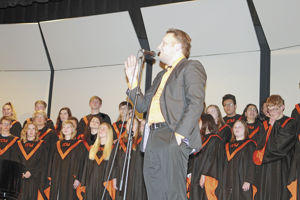 CCHS Choir performs final concert of school year