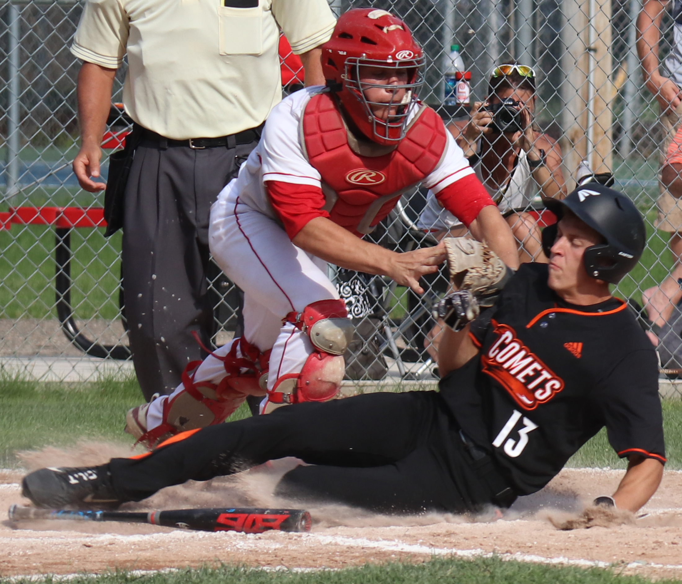 Comets one out short of sweeping DH from Chickasaws