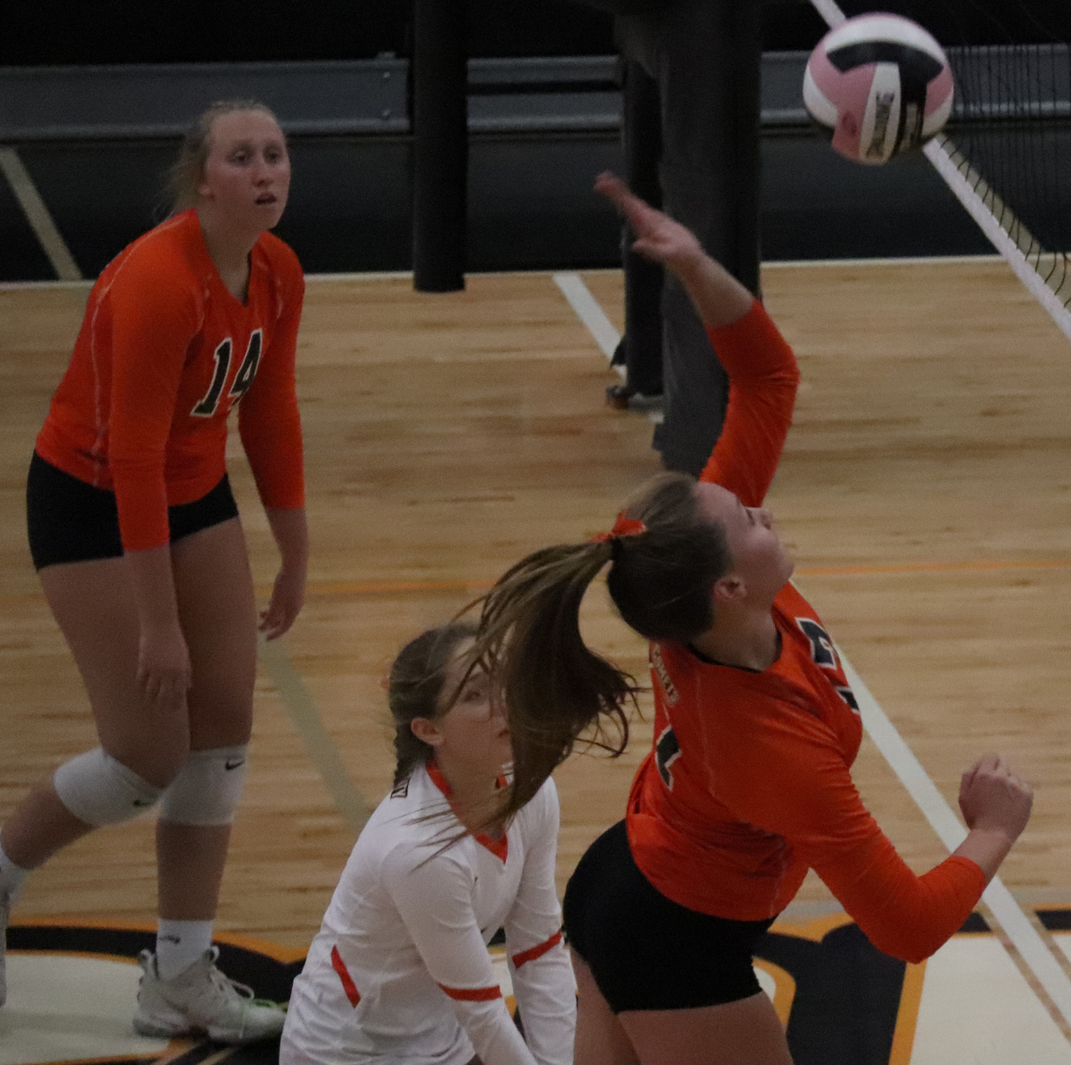Comets ride high in 3-0 VB sweep of Cadets