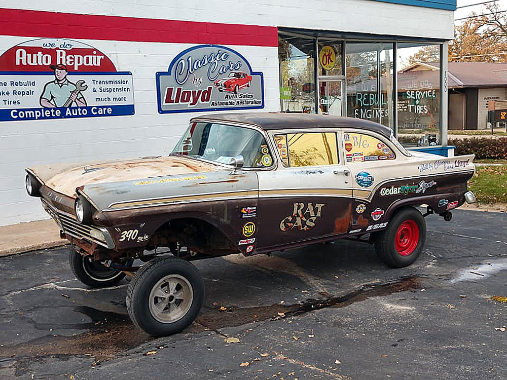 Lloyd Pierson s road trip continues as his crew gets closer to Las