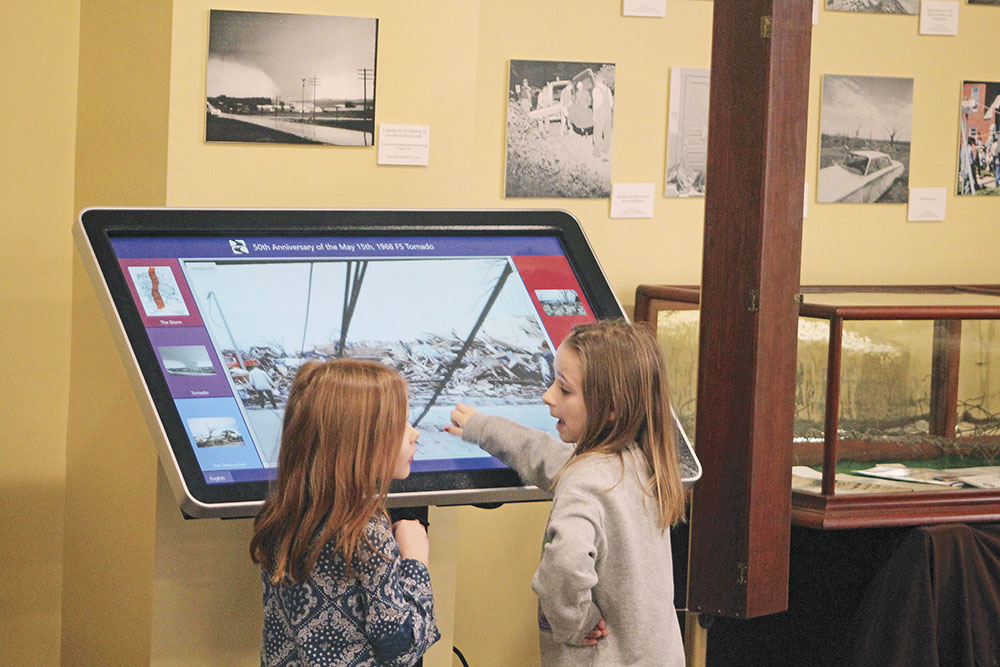 Kids experience winter inside and outside the Floyd County Museum