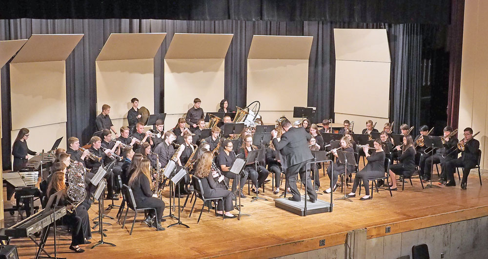 Bands from 6th grade to high school entertain at all-district concert