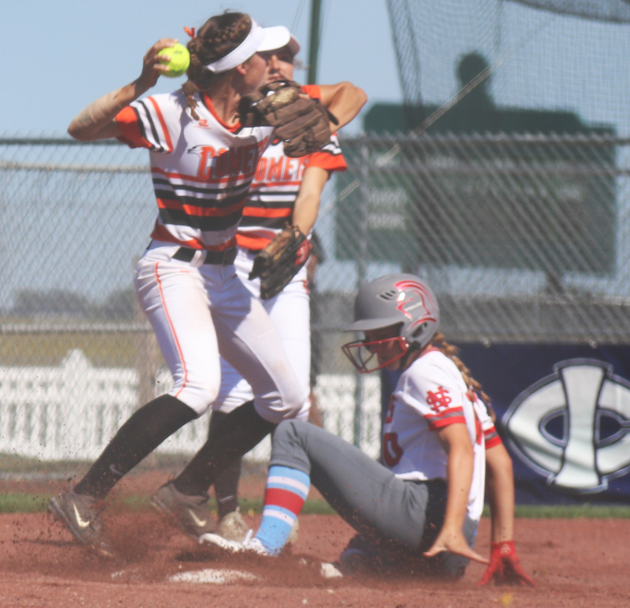 Lancers defeat Comets 11-0 in Class 4A State Softball quarterfinals