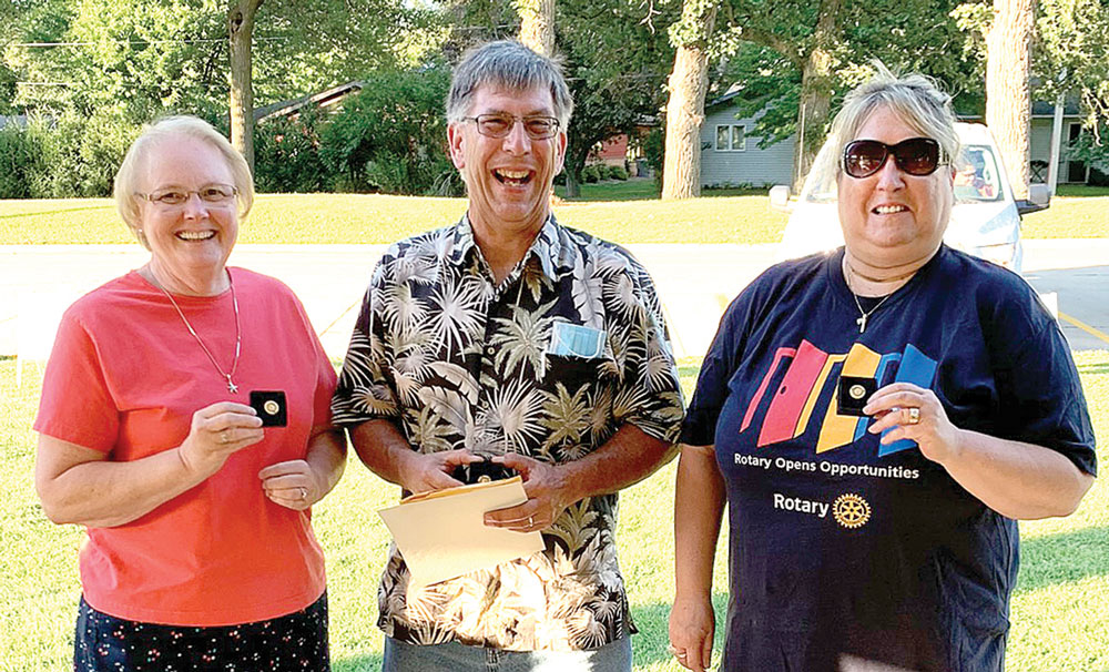 Charles City Rotary Club gives community awards at ‘Pass the Buck’ night