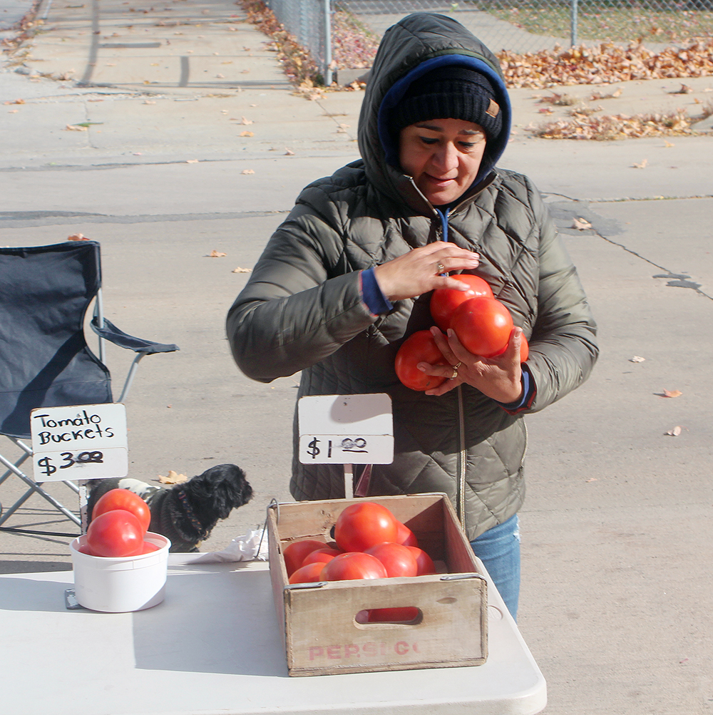 Blustery day marks end of Charles City Farmer’s Market season