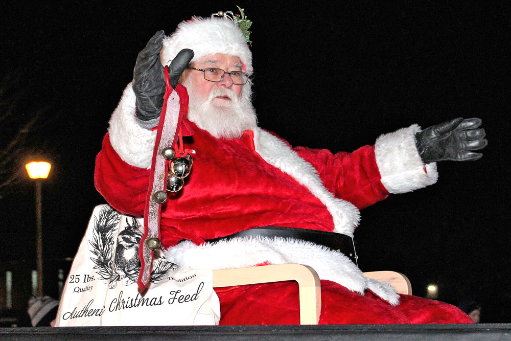 Santa Claus is coming to Charles City on Saturday!