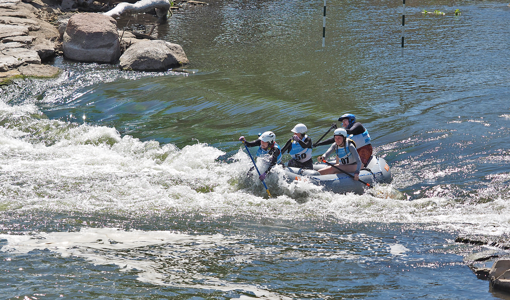 Low water, high spirits in Summer Iowa Games whitewater contests in Charles City