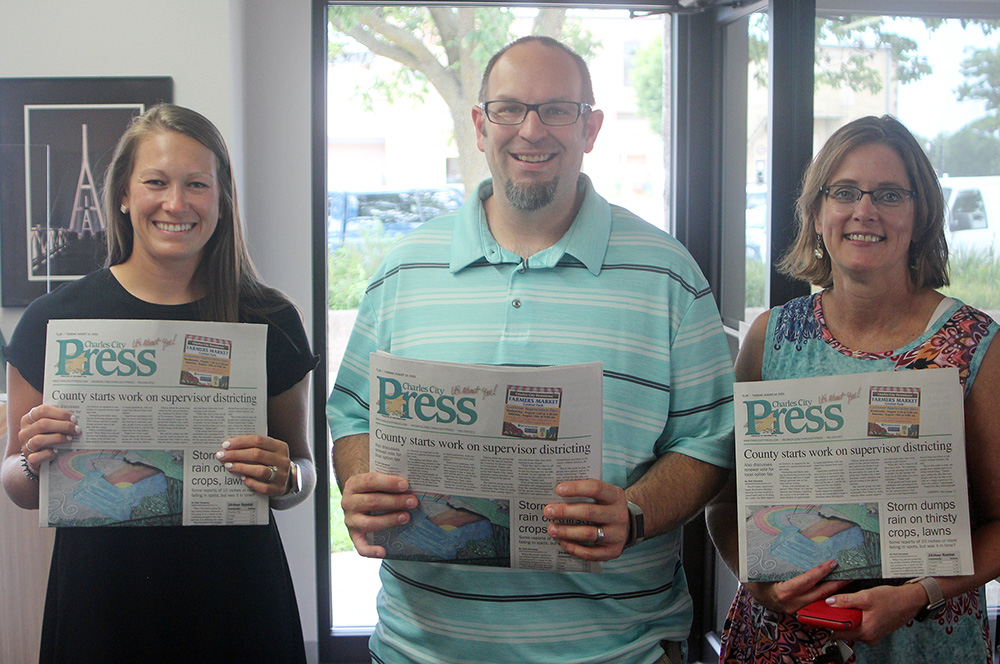 New teachers learn about Charles City on scavenger hunt