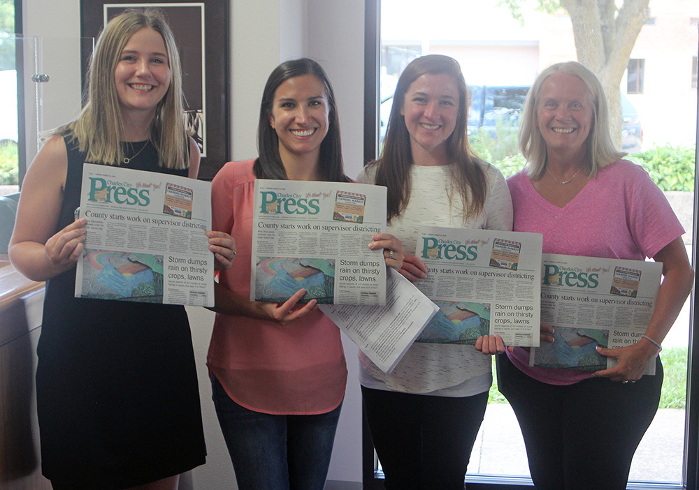 New teachers learn about Charles City on scavenger hunt