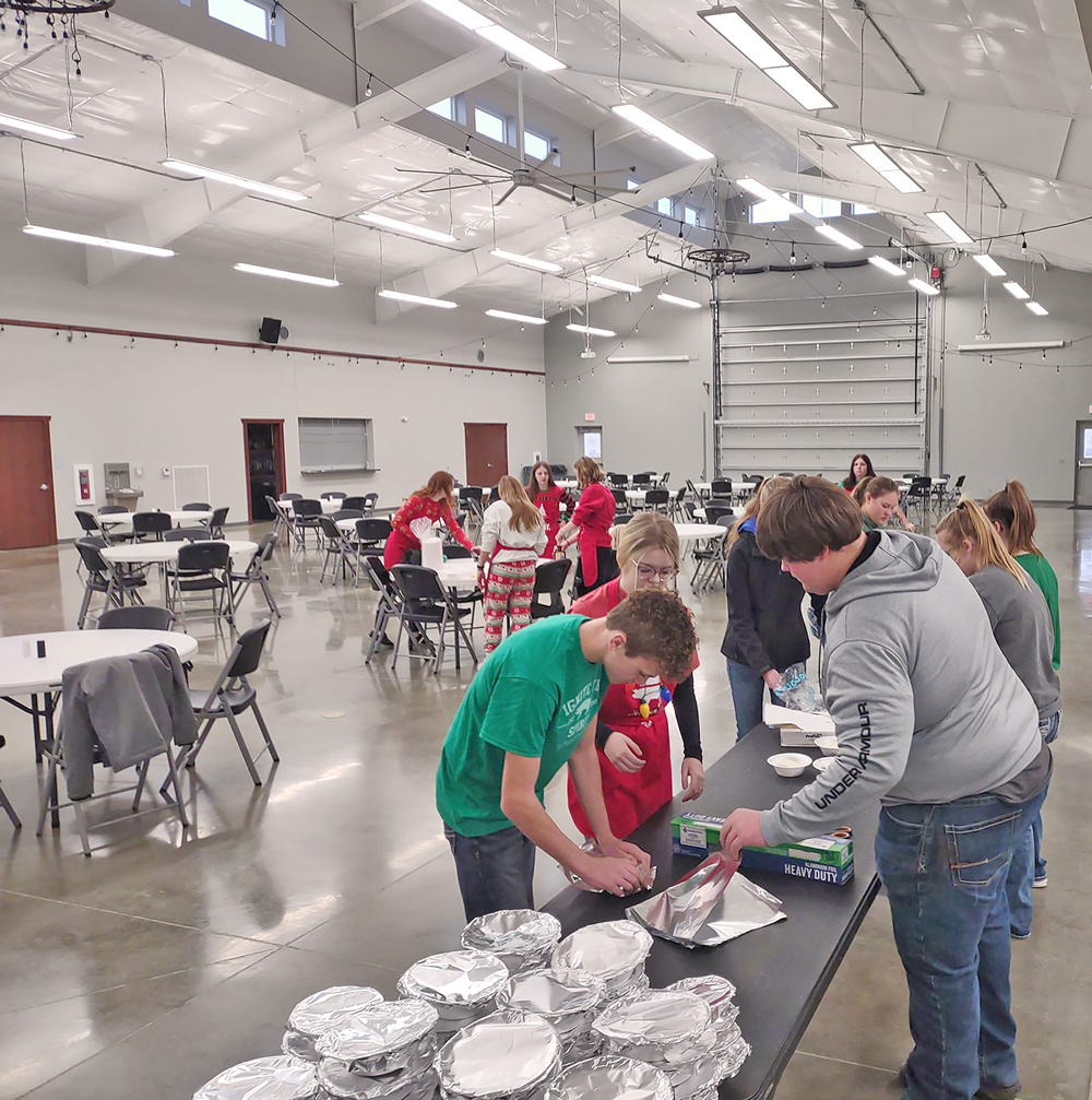 More than 200 served Christmas Eve meal by Charles City FFA