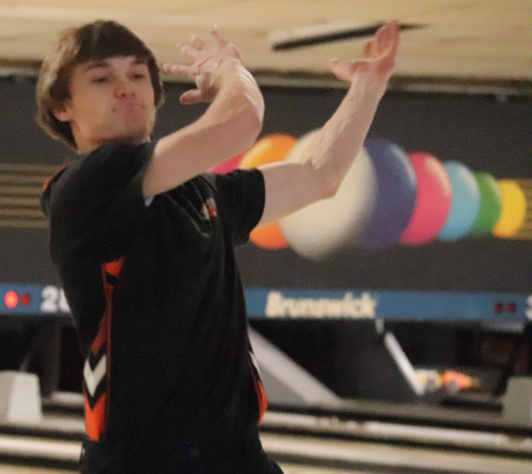 Comet Cael Bohlen makes championship bracket at State Bowling Individual Tournament