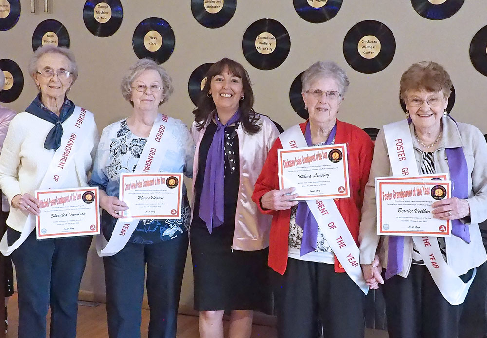 Charles City Foster Grandparents Program celebrates 50 years with ‘50s party Charles City Foster Grandparents Program celebrates 50 years with ‘50s party