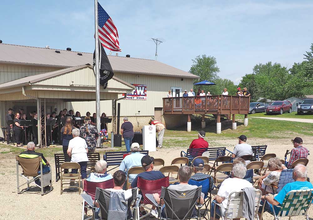 Crowd observes Memorial Day with service at Charles City VFW grounds