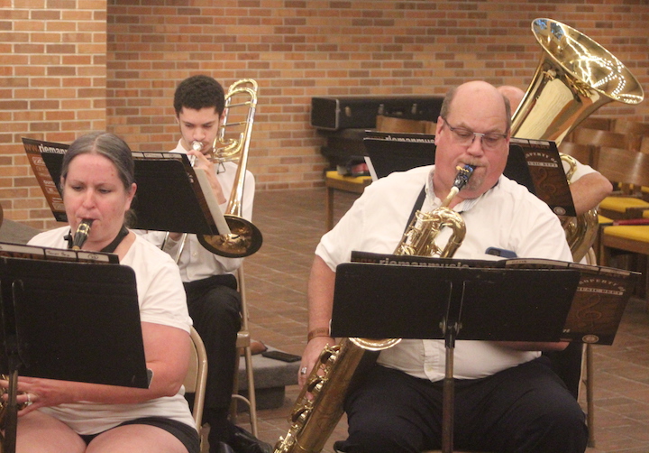 Muni band to perform Father’s Day concert Sunday evening
