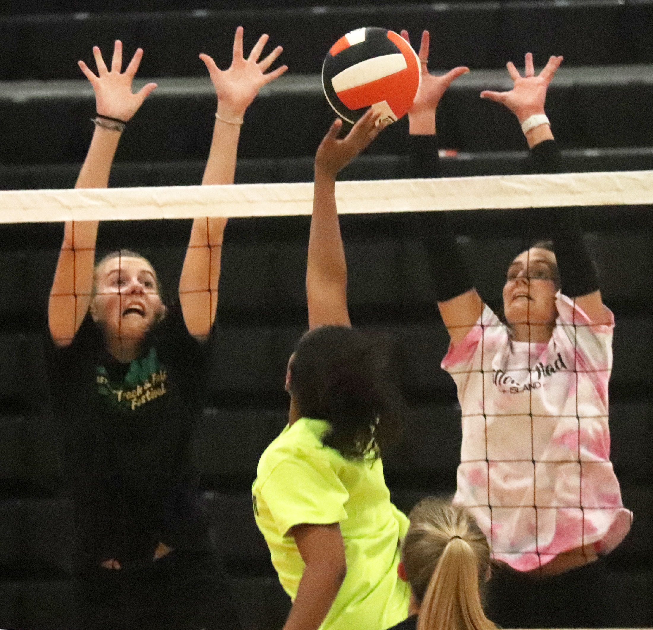 Comet volleyball team set to bump up to the next level