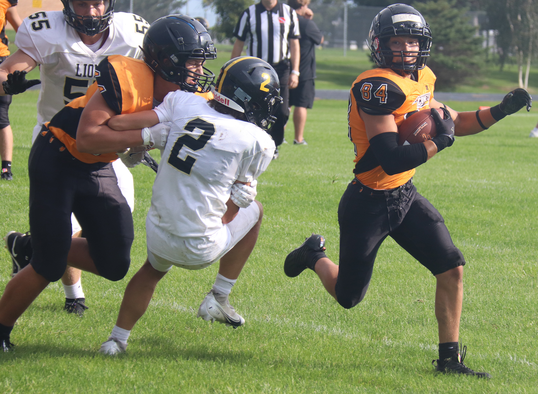 Weight-room rats shine during Comet scrimmage against Lions