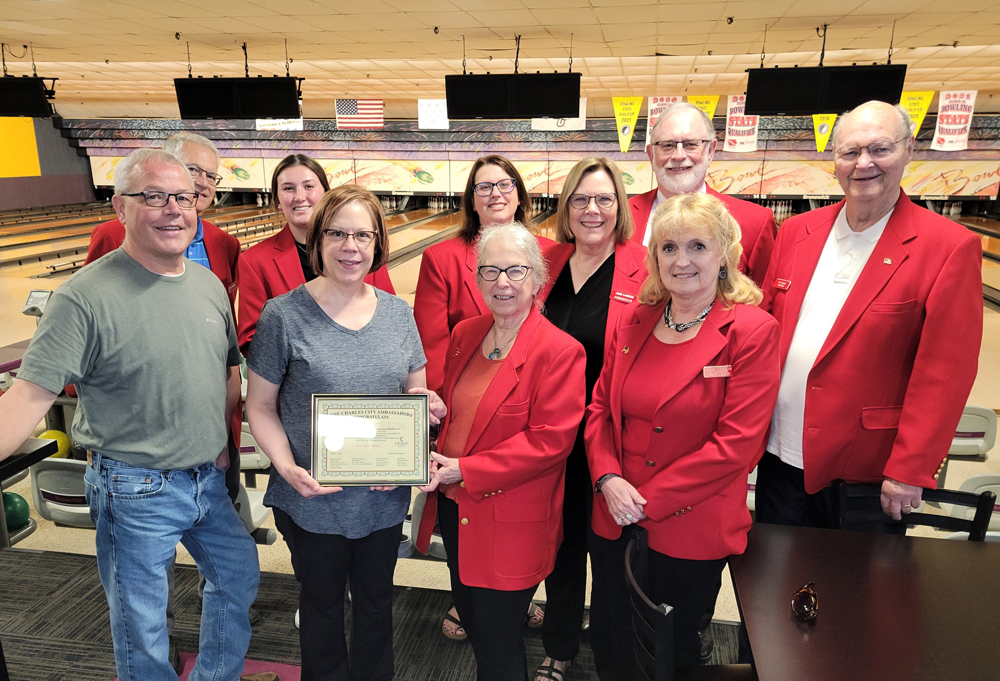 Charles City Comet Bowl sold to New Hampton bowling family