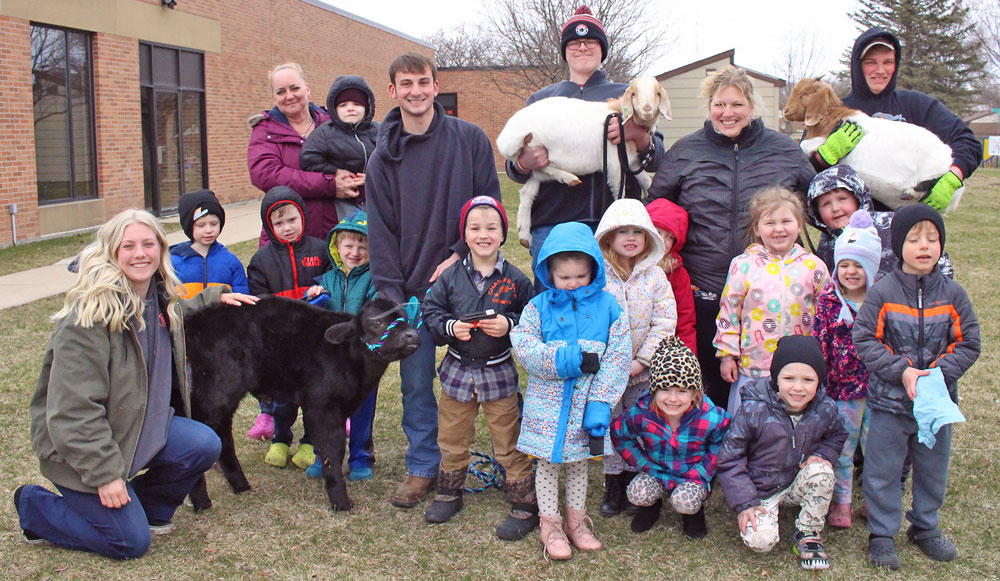 Charles City FFA brings furry friends to Central Preschool