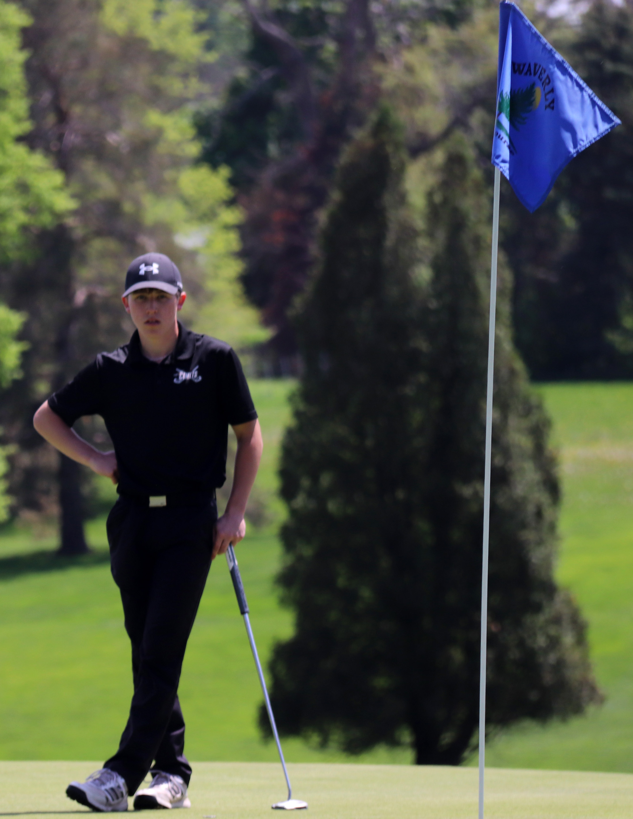 Carson Gallup places 17th at Class 3A Boys Golf District Tournament
