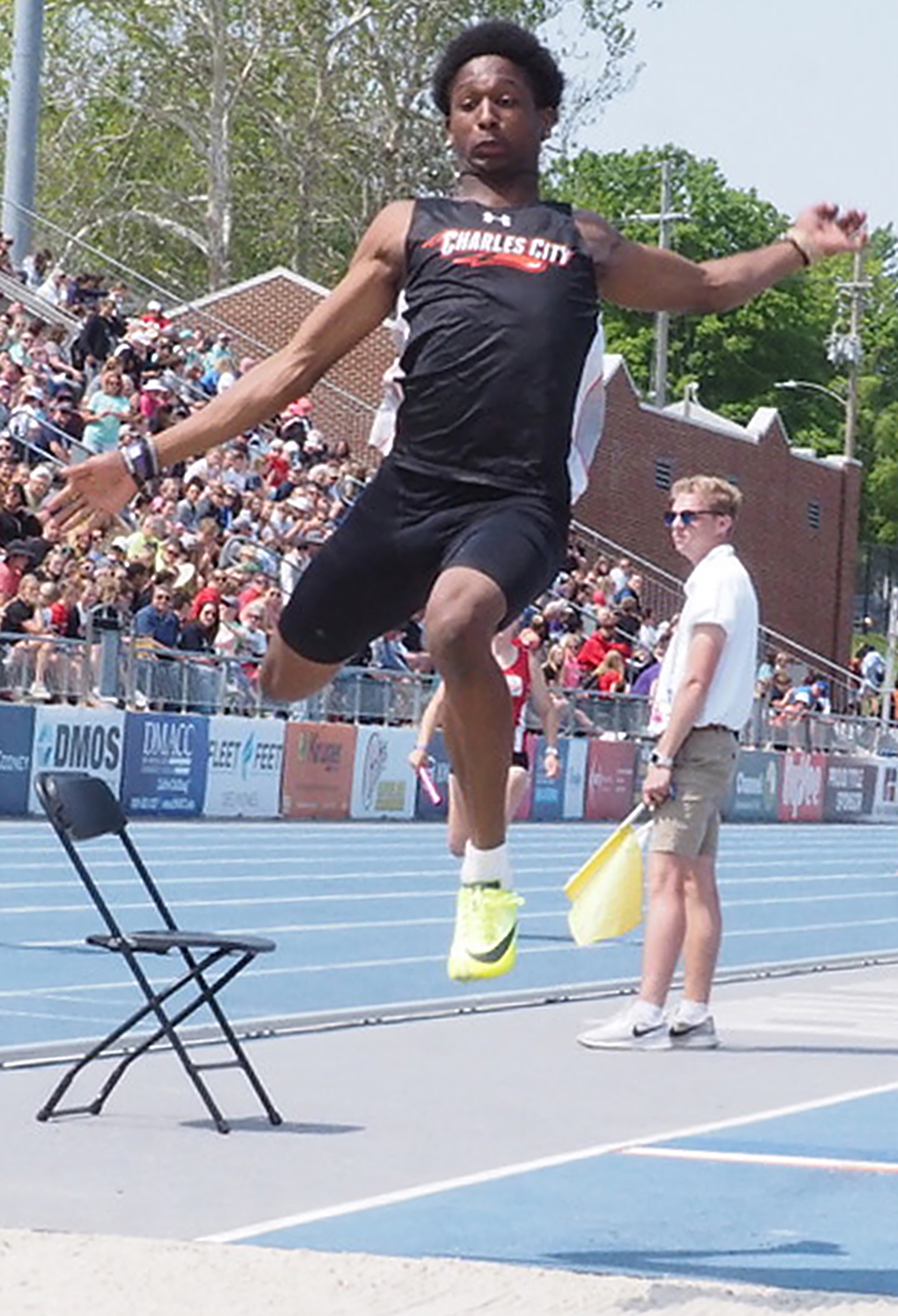 Josiah Cunnings leaps to state title in Class 3A boys long jump